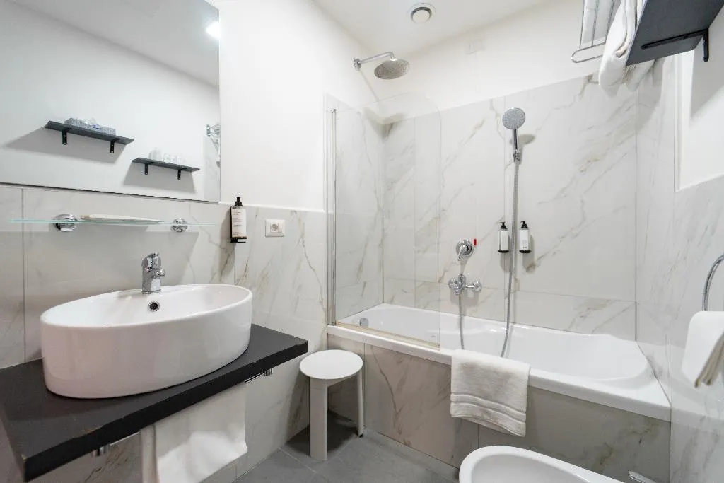 TRIPLE STANDARD Room, Oxford, Rome