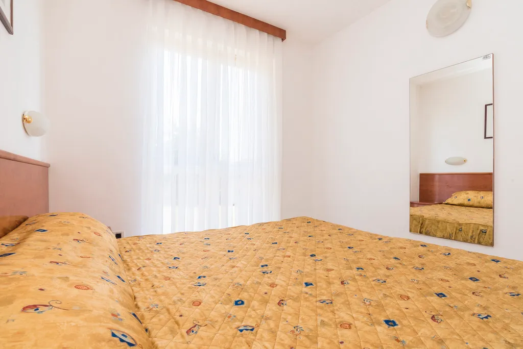 APARTMENT CAPACITY 4 Room, Apartments Polynesia Plava Laguna, Istria