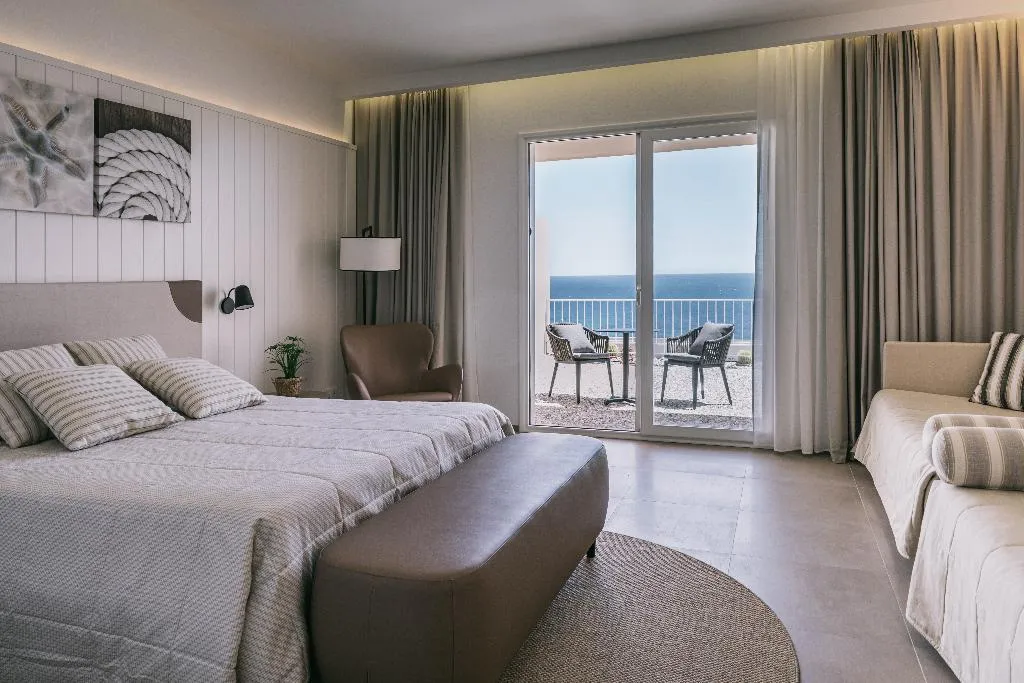 JUNIOR SUITE STANDARD Room, Mangia's Torre del Barone Resort, Catania