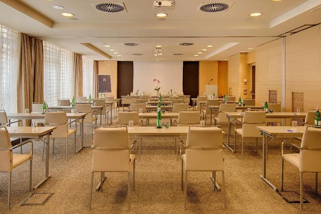 Conferences, NH Collection Milano Touring, Milan