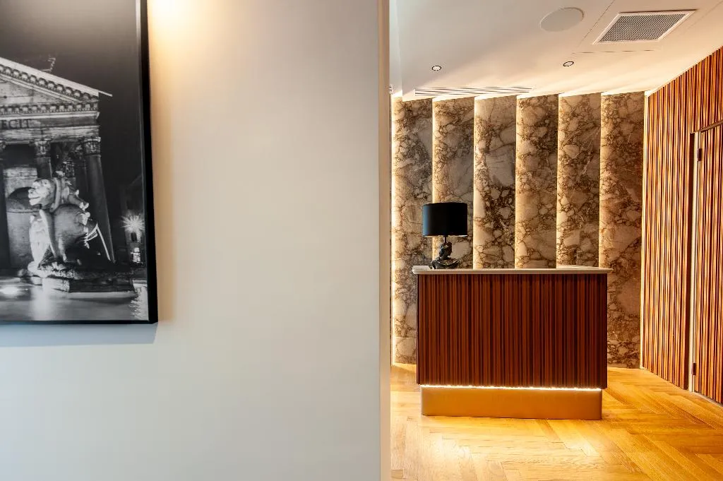Lobby, Delle Nazioni, Rome