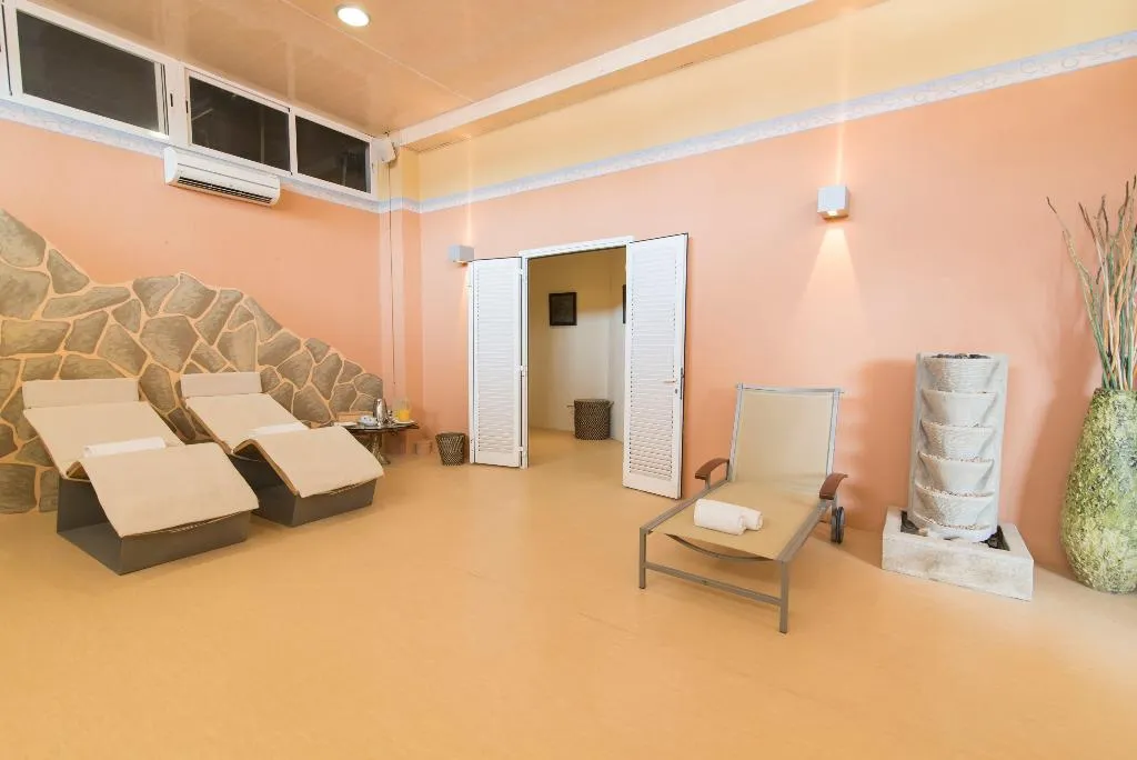 Sports and Entertainment, AzuLine Hotel Bergantin, Ibiza