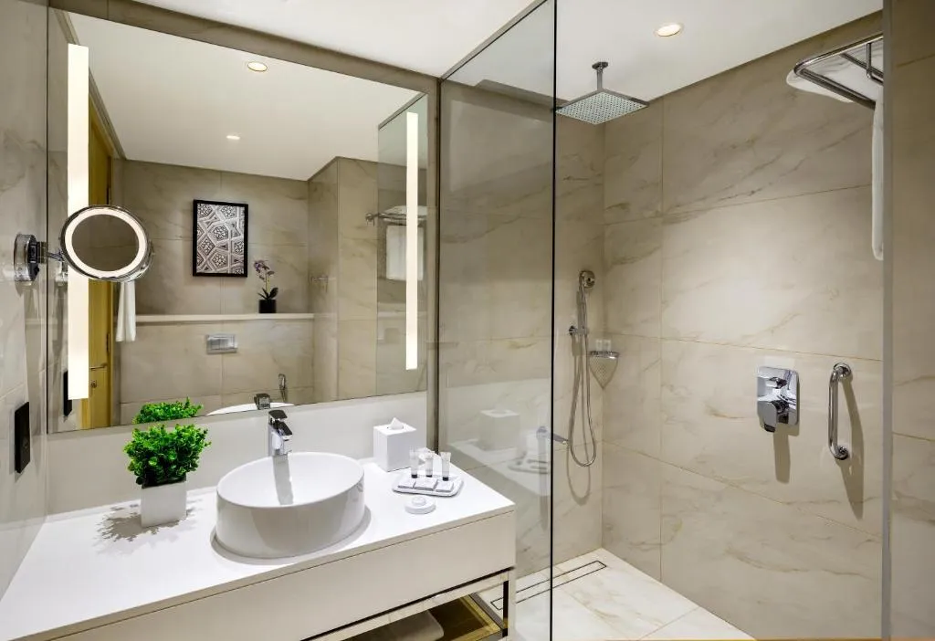 Room KING SIZE BED Room, Millennium Place Mirdif, Dubai