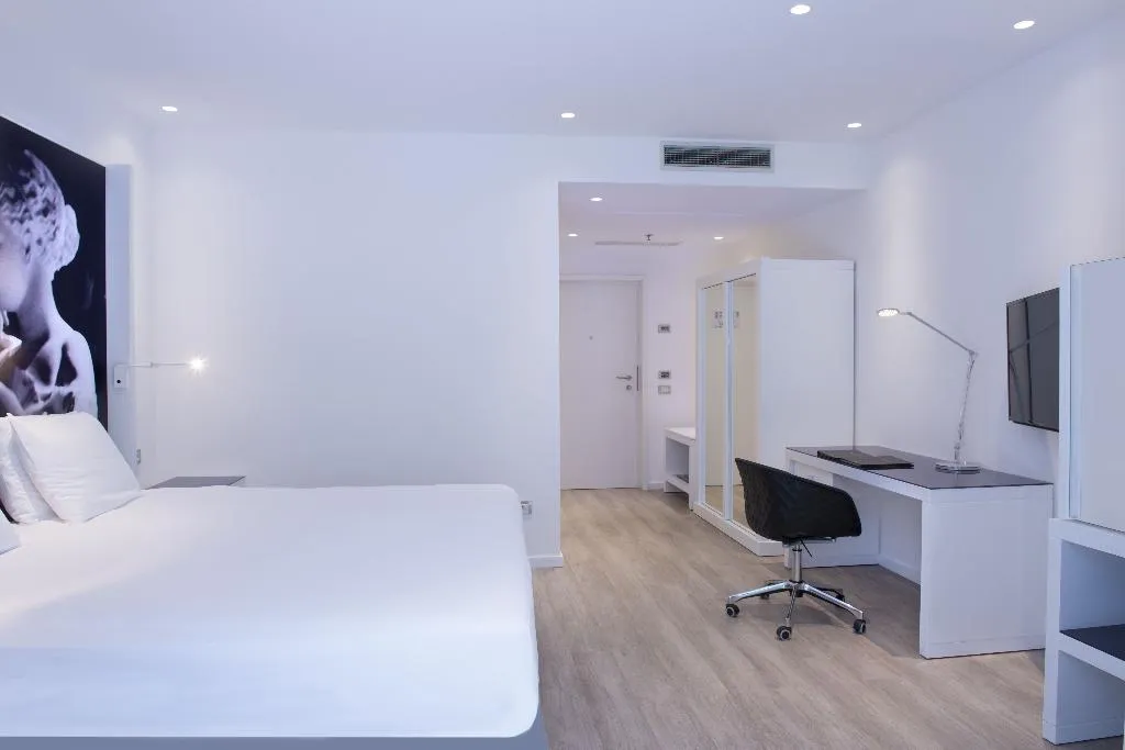 DOUBLE SINGLE USE SUPERIOR Room, Hilton Sorrento Palace, Naples