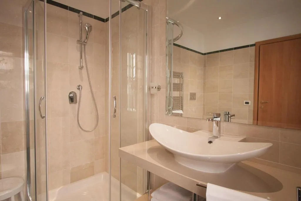 QUADRUPLE THREE BEDS Room, Laurentia, Rome