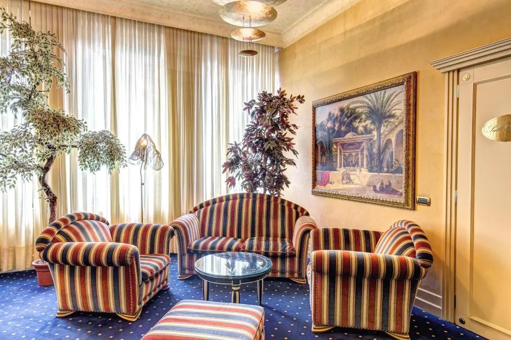 Lobby, Auriga, Milan