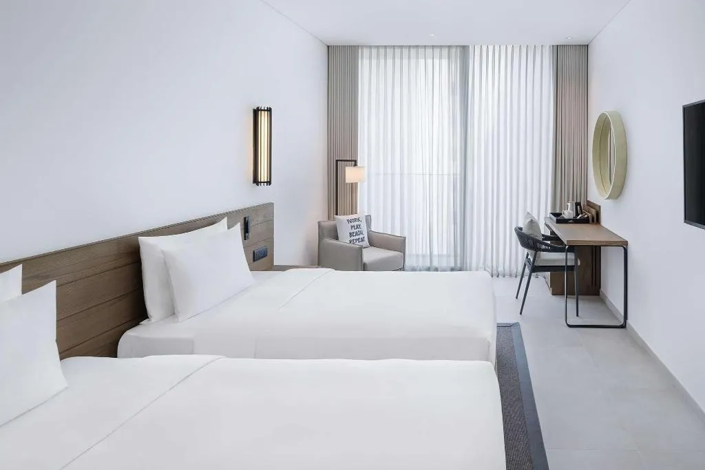TWIN SUPERIOR Room, Radisson Beach Resort Palm Jumeirah, Dubai