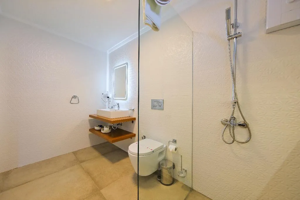 DOUBLE WITH JACUZZI Room, Larimar Suite Hotel, Dalaman