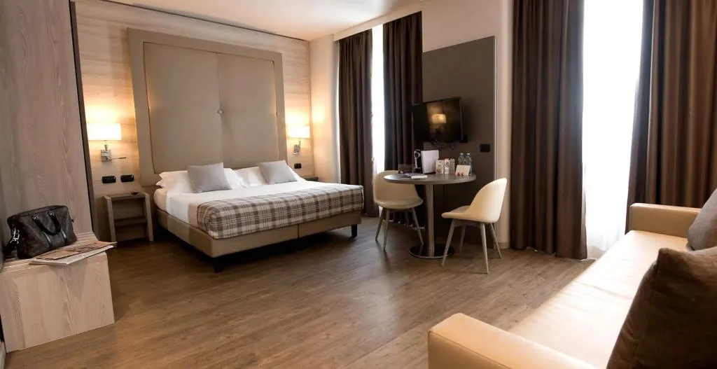 QUADRUPLE SUPERIOR Room, Duomo Hotel & Apartments, Milan