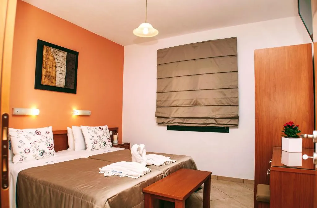 APARTMENT CAPACITY 5 TWO BEDROOMS Room, Ippoliti Village, Crete
