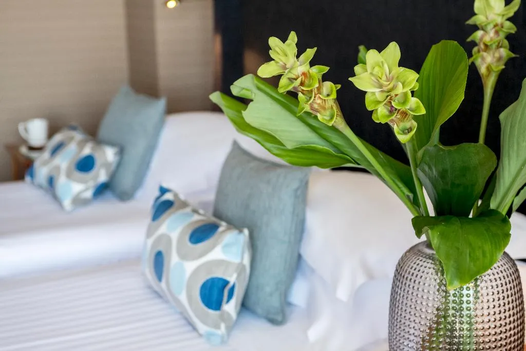 TRIPLE CLASSIC Room, Royal Continental, Naples