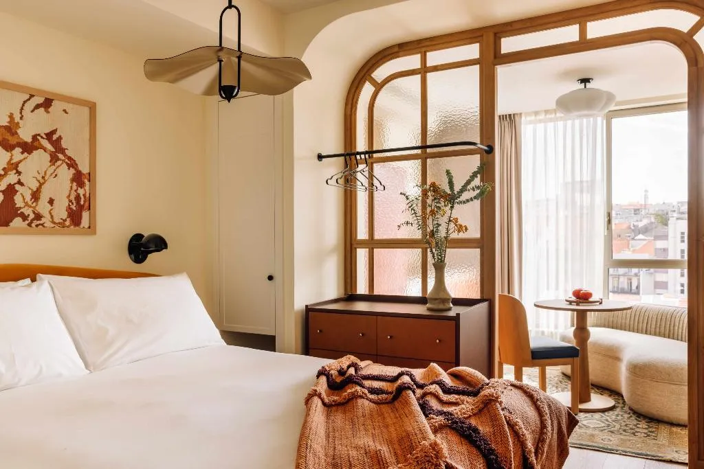 STUDIO KING SIZE BED Room, Locke De Santa Joana, Lisbon