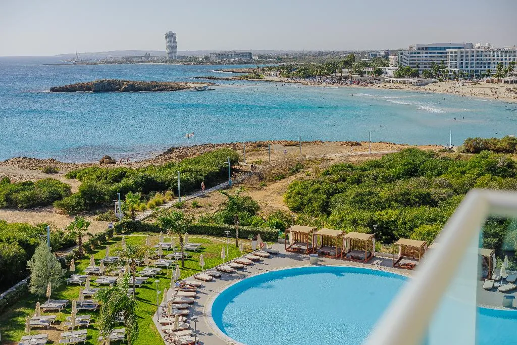 Double or Twin DELUXE SEA VIEW Room, Nissiblu Beach Resort, Cyprus