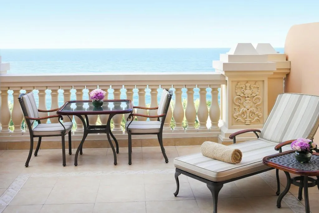 Beach, Raffles The Palm Dubai, Dubai