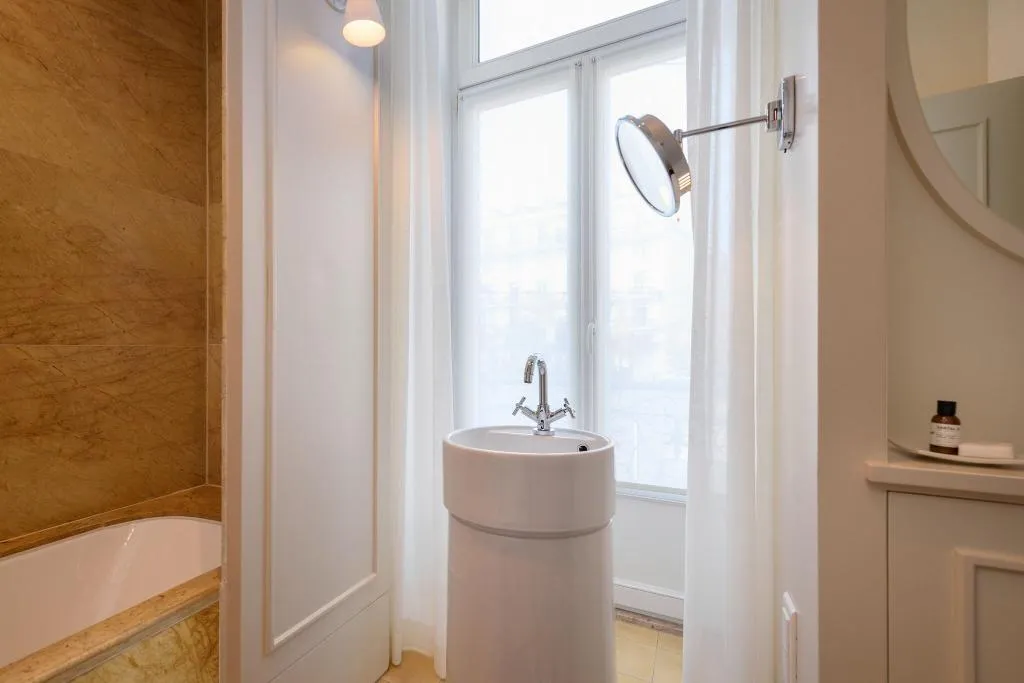 SINGLE BUSINESS Room, Bairro Alto, Lisbon