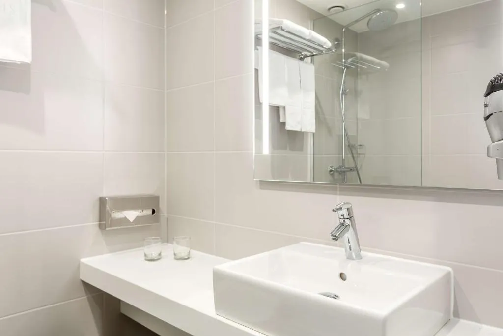SINGLE STANDARD Room, NH City Centre Amsterdam, Amsterdam