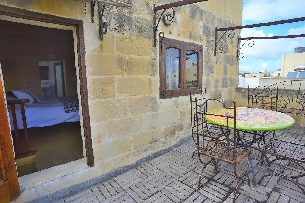 Room, The Burrow Guest House, Malta