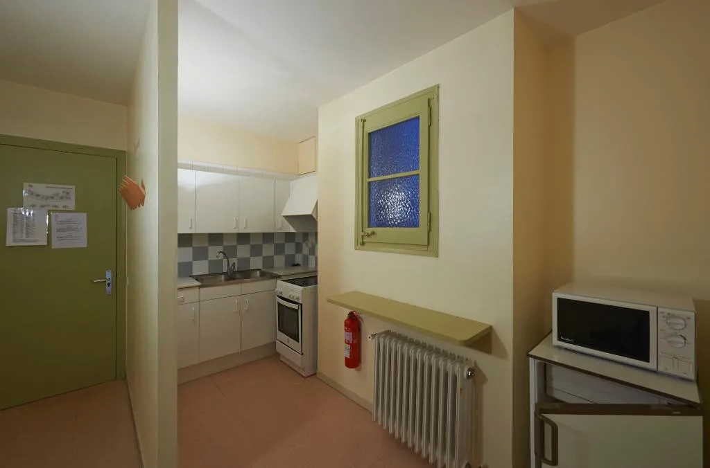 APARTMENT CAPACITY 2 Room, Cel.Les Abat Marcet, Barcelona