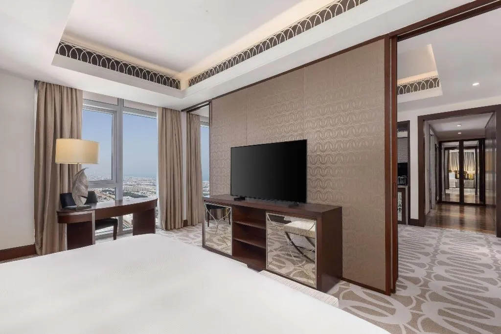 JUNIOR SUITE STANDARD Room, Hilton Dubai Al Habtoor City, Dubai
