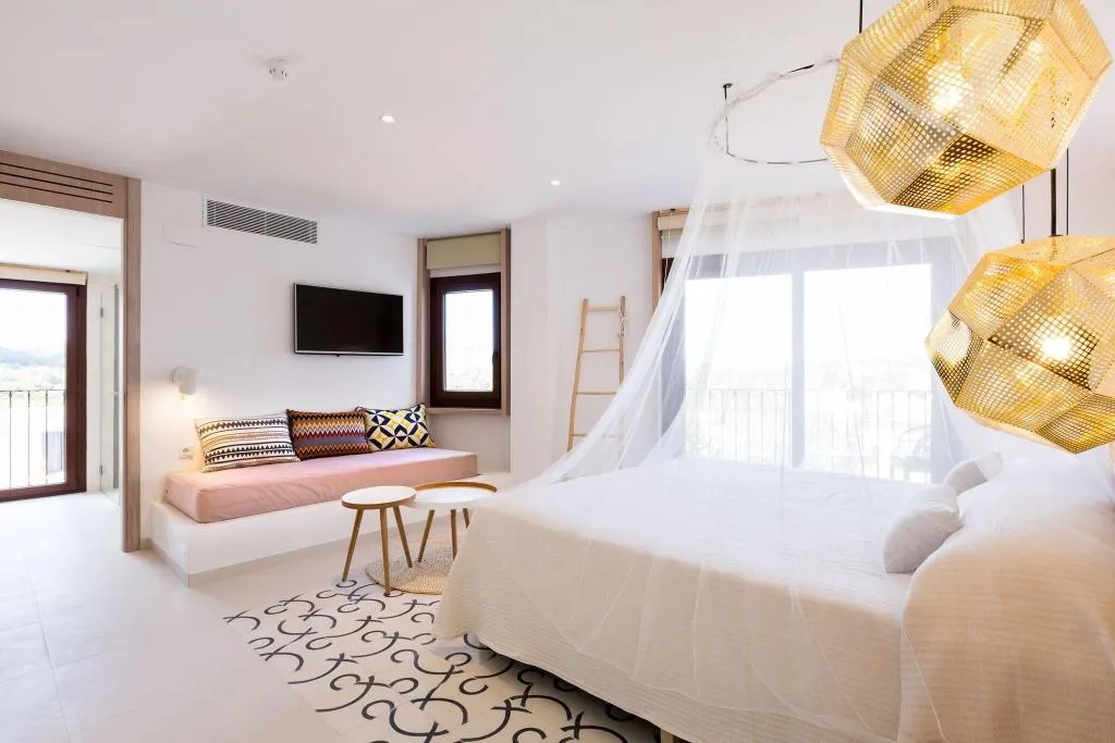 Room, Gatzara Suites Santa Gertrudis, Ibiza