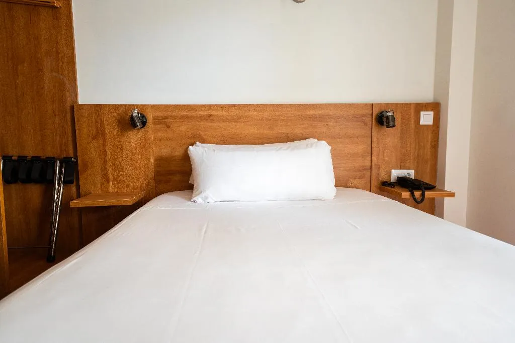 DOUBLE SINGLE USE COMFORT Room, Nura Santa Ponsa Pins, Majorca