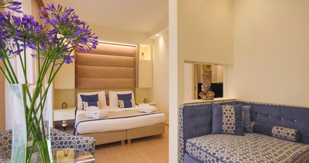 JUNIOR SUITE QUEEN SIZE BED Room, Tigullio Hotel et de Milan, Cagliari