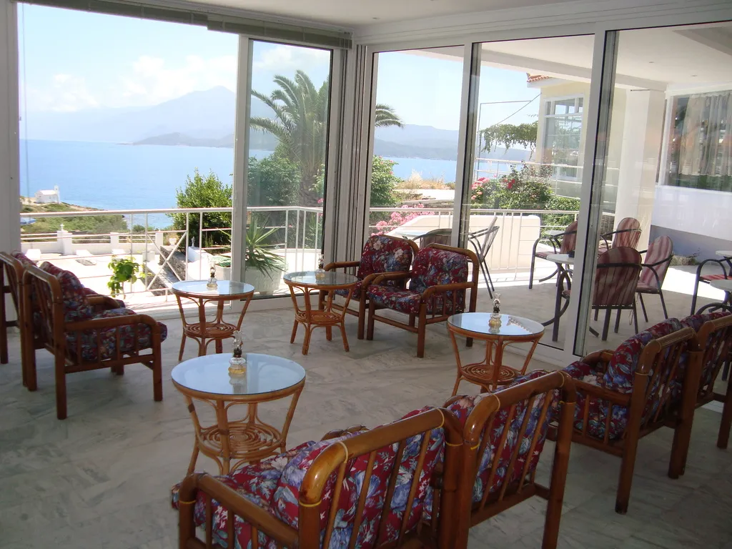 Bar, Maritsa Bay, Samos