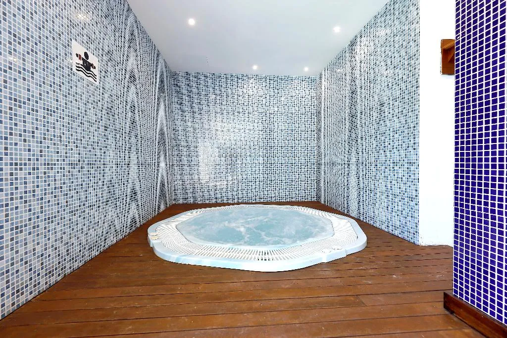 Pool, Hotel Club Es Talaial, Majorca
