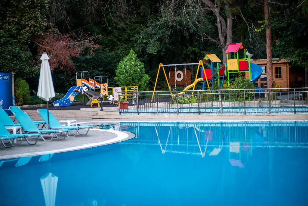 Pool, MiRaBelle, Varna