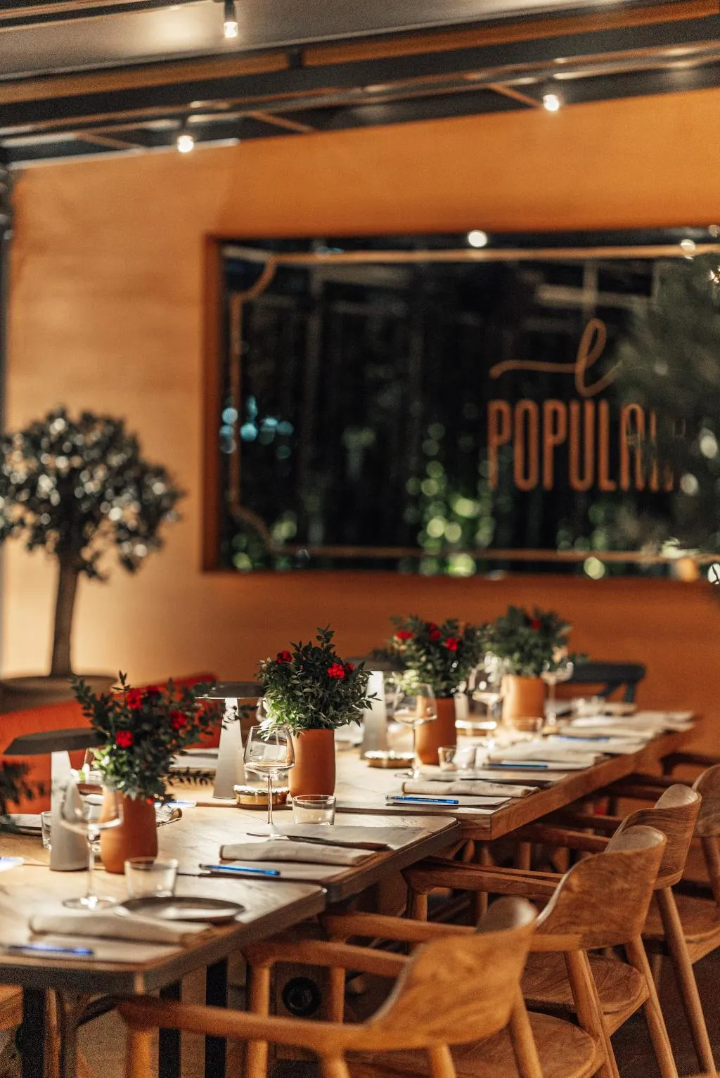 Restaurant, Roome, Dalaman