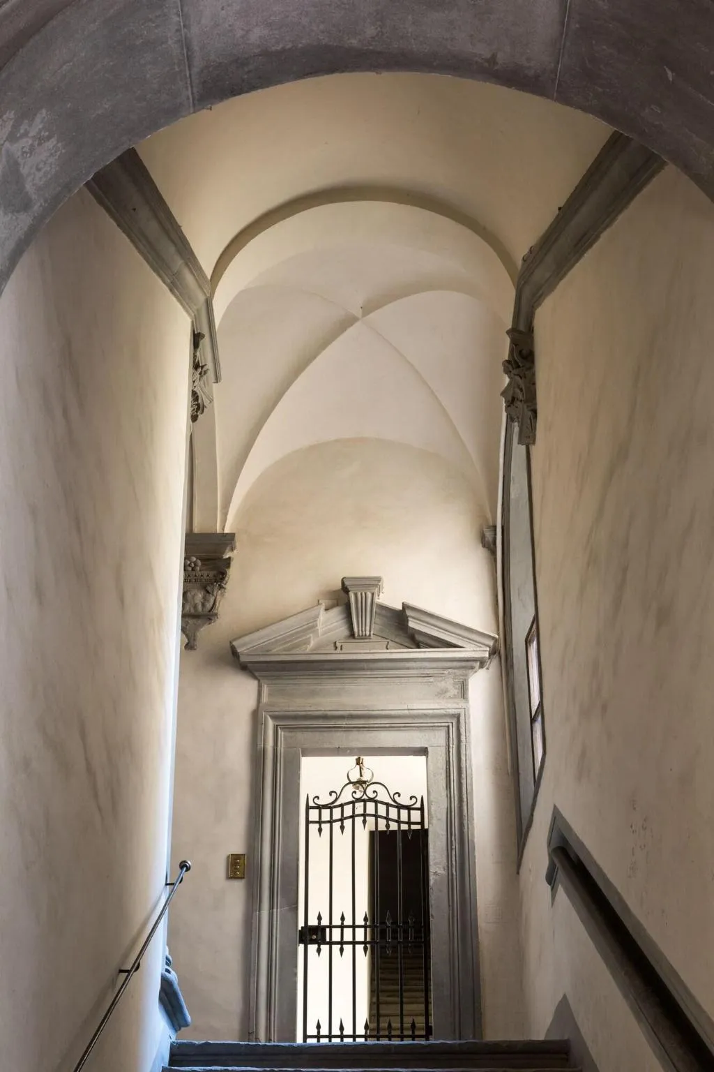 Lobby, Palazzo Roselli Cecconi, Florence