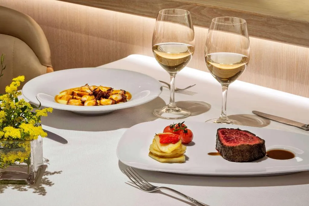 Restaurant, The Level At Hotel Melia Castilla, Madrid