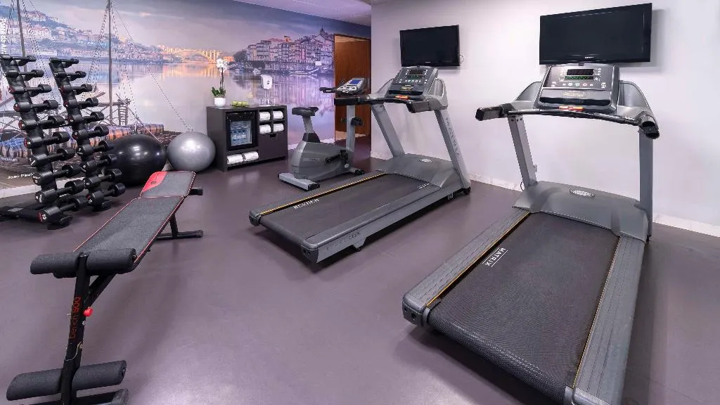 Sports and Entertainment, NH Collection Porto Batalha, Porto