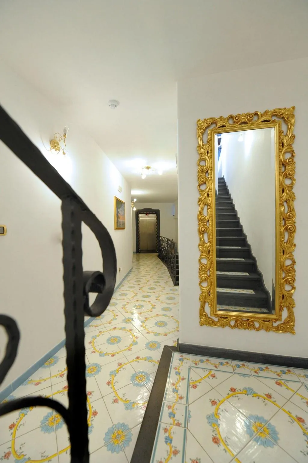 Lobby, Villa Maria Pia, Naples