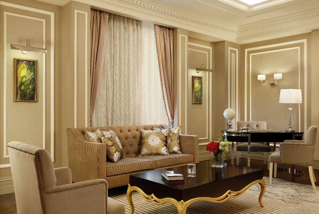 SUITE GRAND Room, Al Habtoor Palace, Dubai