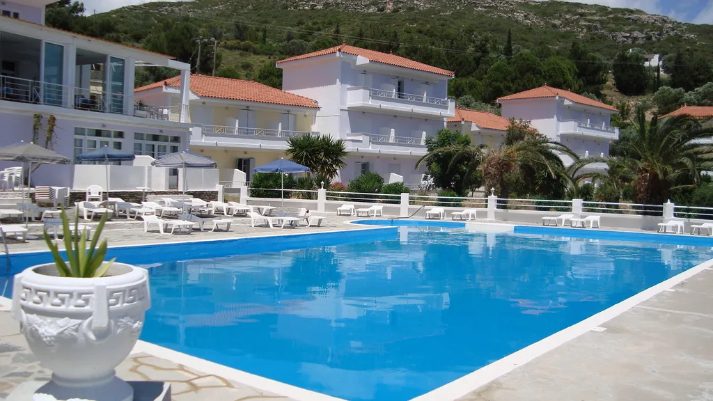 Pool, Maritsa Bay, Samos