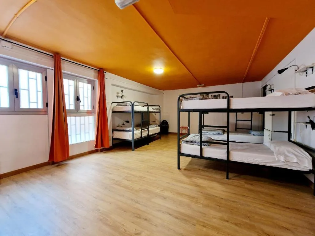Room BASIC Room, Arc House Barcelona, Barcelona