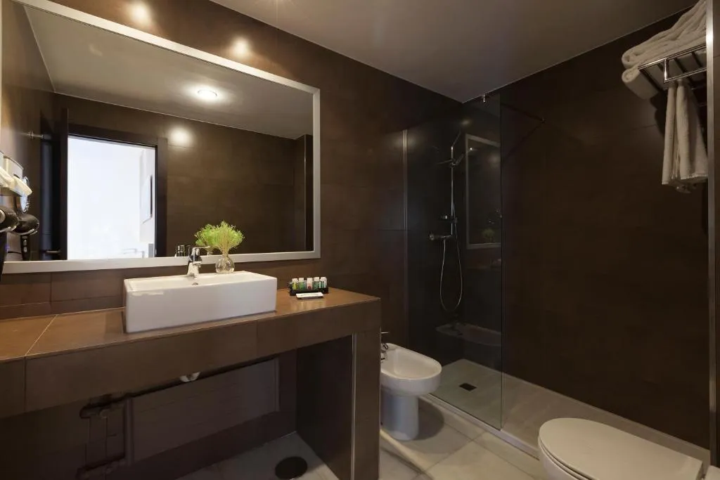 JUNIOR SUITE STANDARD Room, URH Ciutat de Mataró, Barcelona