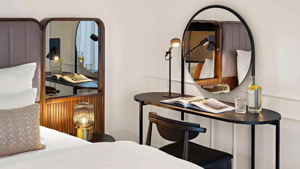 SUITE WITH BALCONY Room, Vignette Collection Bristol Berlin, Berlin