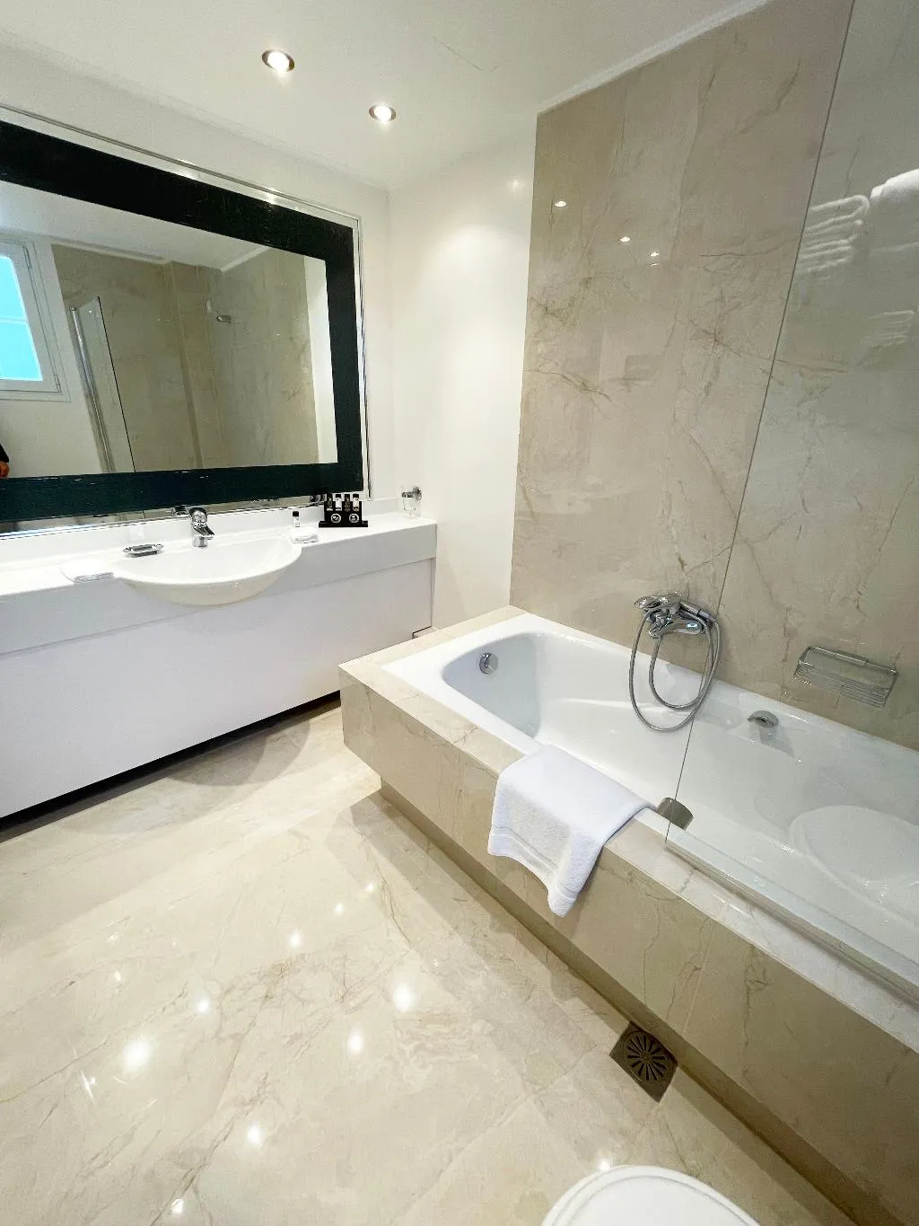 SUITE CAPACITY 4 TWO BEDROOMS Room, Theoxenia House, Athens