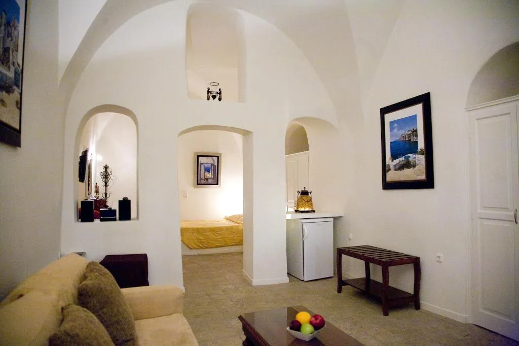 Room, Cabana 112 Cliff Suites, Santorini
