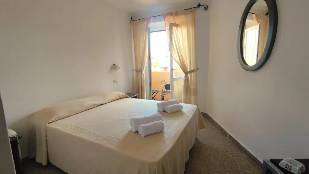 DOUBLE ECONOMY Room, Castello, Olbia