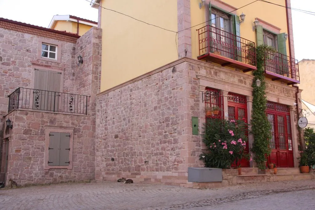 General view, Perperene Konağı, Izmir