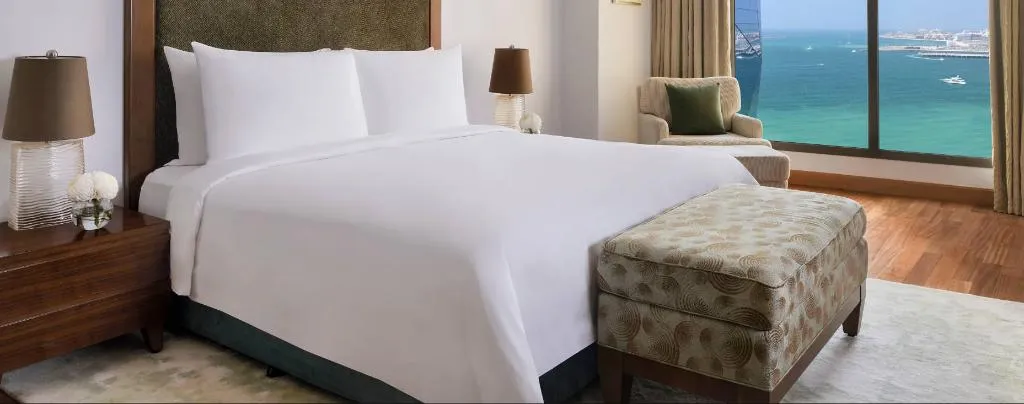 SUITE WITH BALCONY WITH VIEWS Room, Movenpick Hotel Jumeirah Beach, Dubai