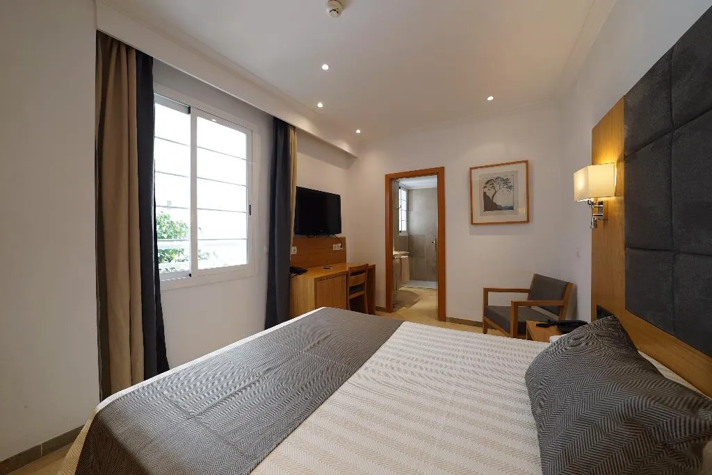 Room, Artmadams, Majorca