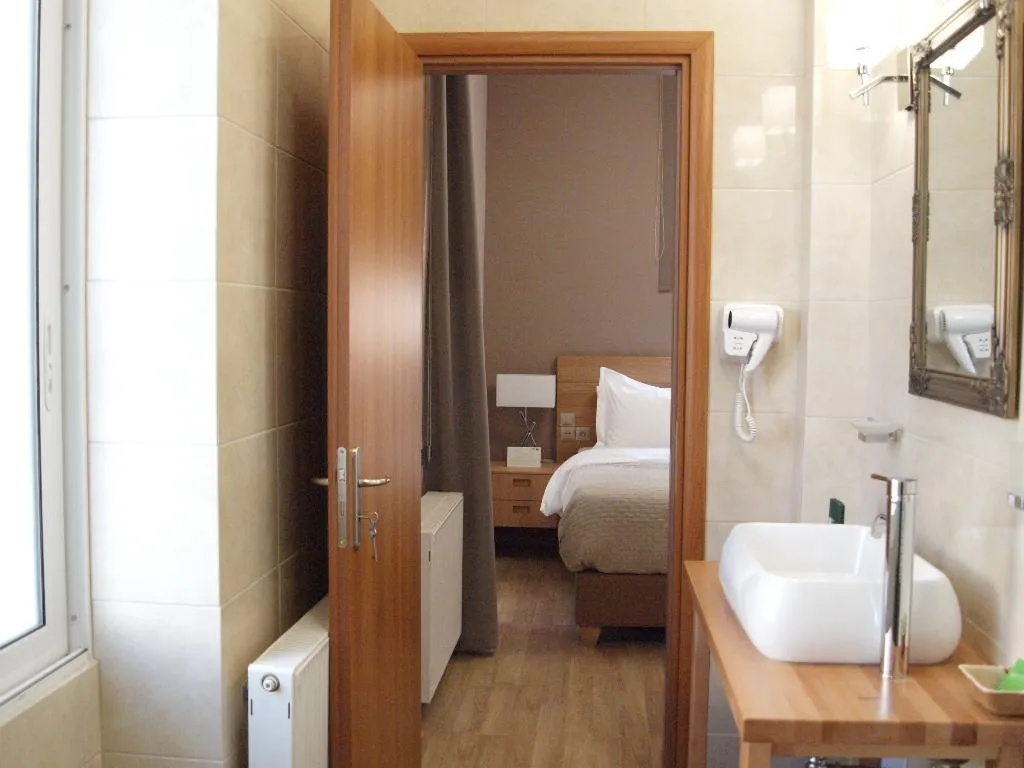 Room, King Lodge, Athens