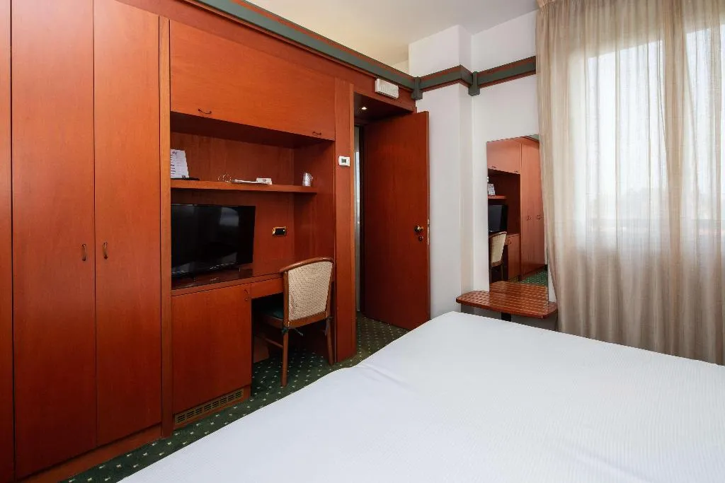 Room, Jet Hotel, Sure Hotel Collection by Best Western, Milan