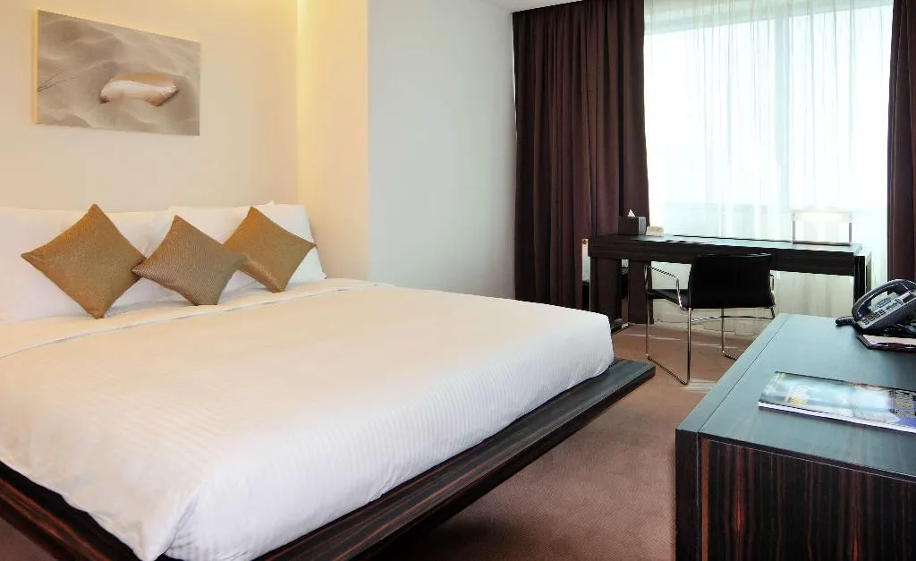 Room, Radisson Blu Residence Dubai Marina, Dubai