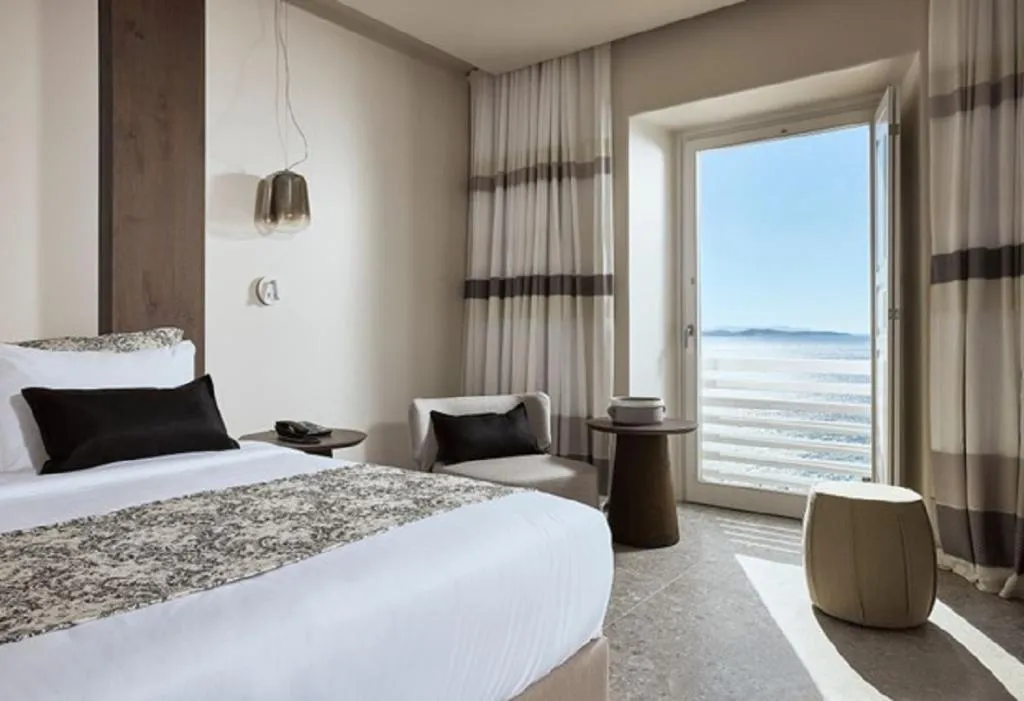 SUITE WITH JACUZZI Room, Amazon Mykonos Resort & Spa, Mykonos