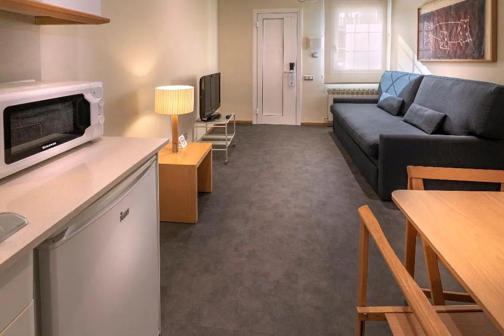 APARTMENT COMFORT Room, Apartamentos Playa De Castelldefels, Barcelona
